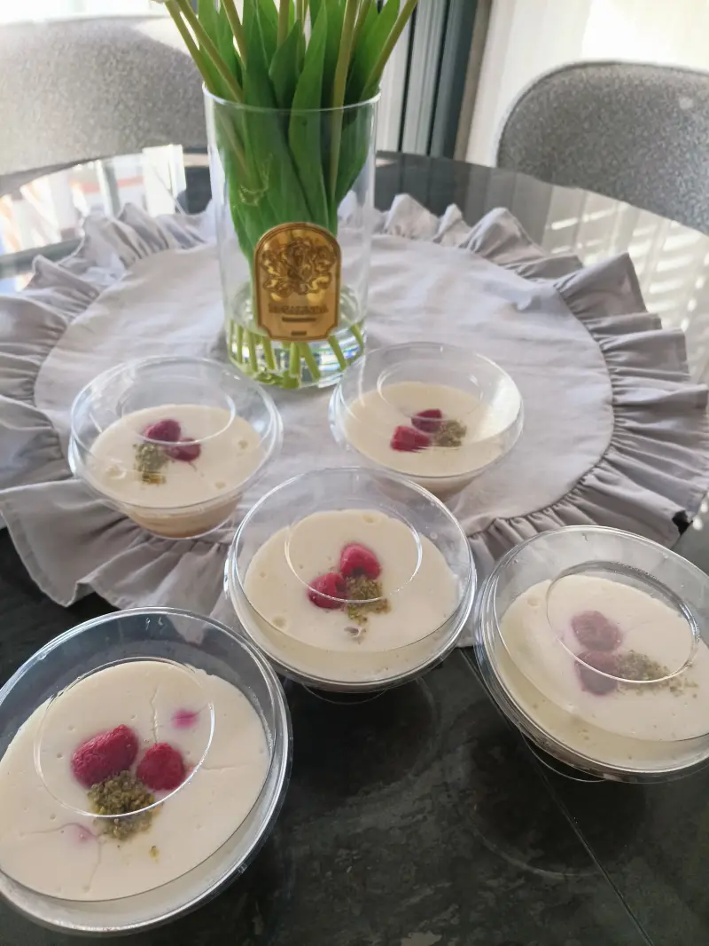 Frambuazlı cup tatlı